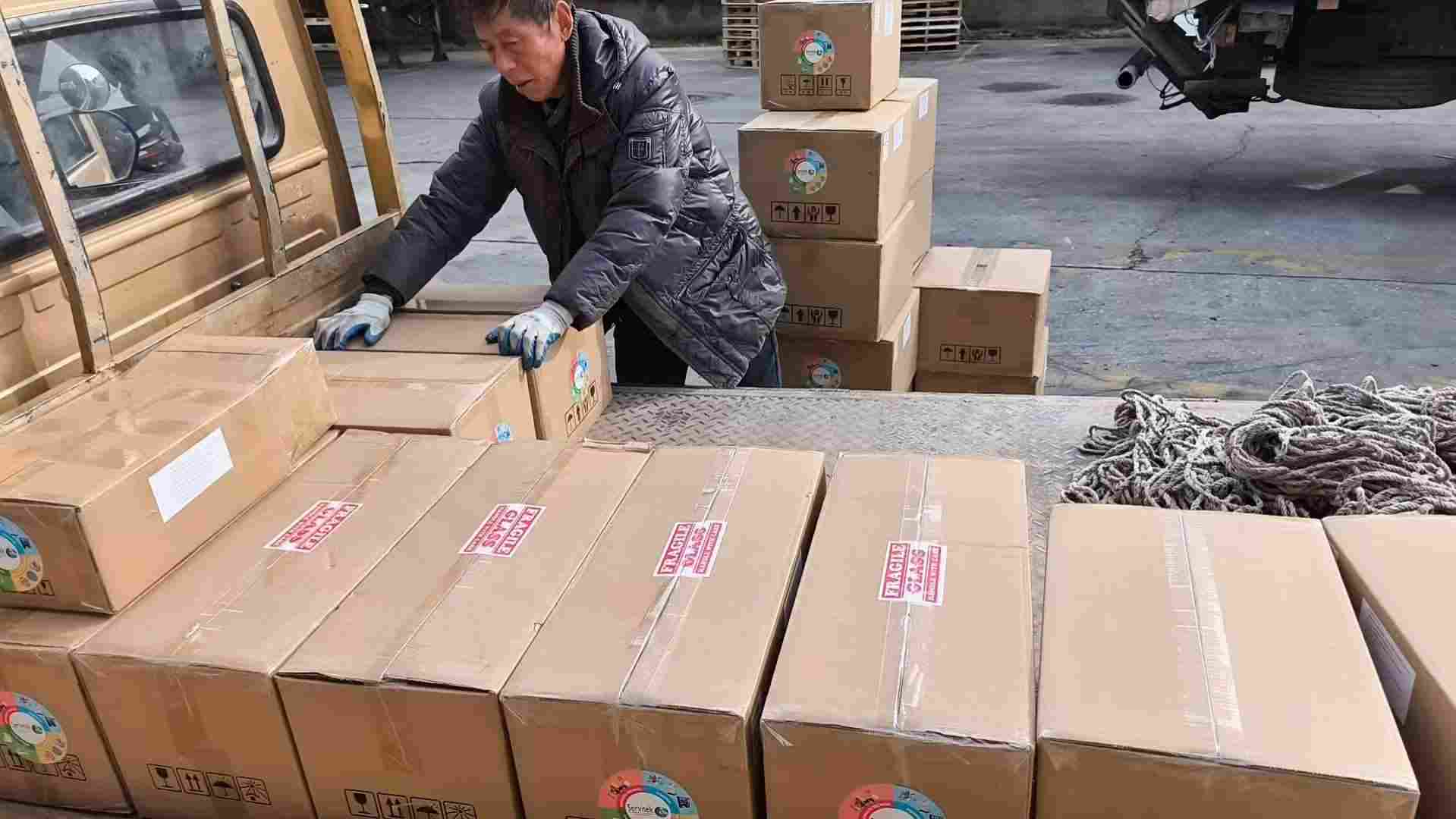 A  Customer  Purchasd 23 Boxs  Slide Glass Staining Jar 